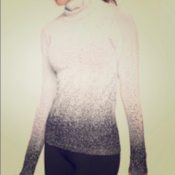 Athleta Sweaters - NWOT😍Speckled🖤Ombré🤍Turtleneck w/Thumbholes